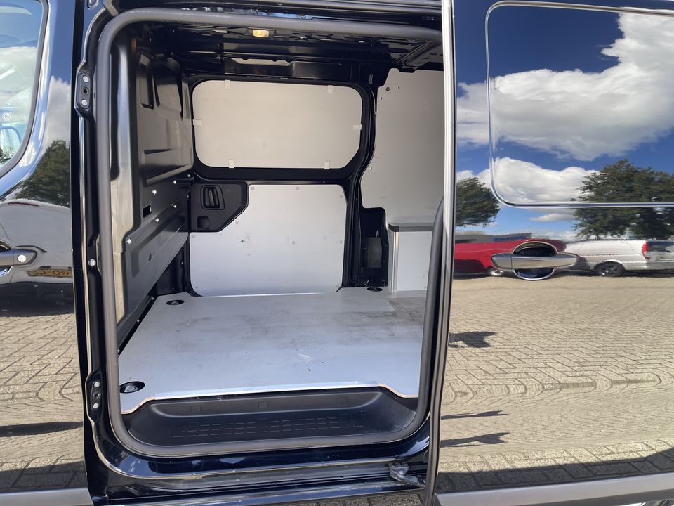 Opel Vivaro 1.5 CDTI L2H1 Edition / dubbele schuifdeur ! / vaste prijs rijklaar € 21.950 ex btw / lease vanaf € 392 / airco / cruise / trekhaak / 2 comfort stoelen met armsteun