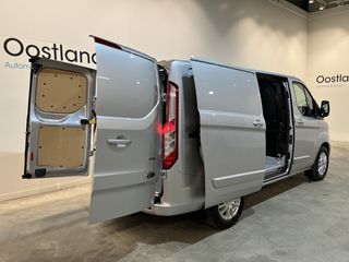 Ford Transit Custom 2.0 TDCI L1H1 Limited 170 PK / Euro 6 / Airco / Cruise Control / Camera / CarPlay / 220V. / Trekhaak / Navigatie / 3-Zits