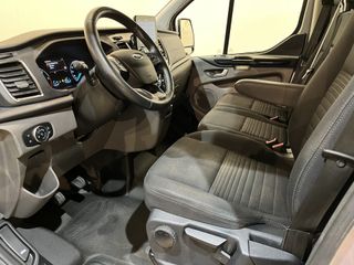 Ford Transit Custom 2.0 TDCI L1H1 Limited 170 PK / Euro 6 / Airco / Cruise Control / Camera / CarPlay / 220V. / Trekhaak / Navigatie / 3-Zits