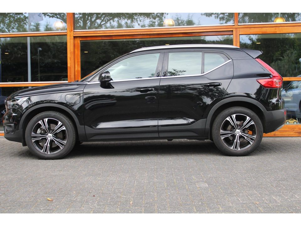 Volvo XC40 T5 Hybride Inscription | Panorama Dak | Stoelverwarming | Harman/Kardon | Verwarmd Stuurwiel |