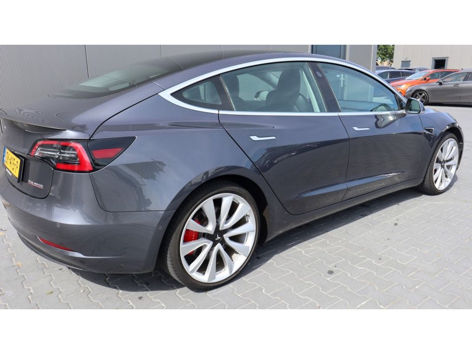 Tesla Model 3 Performance AWD75kWh | 462pk | Leder | heel snel.