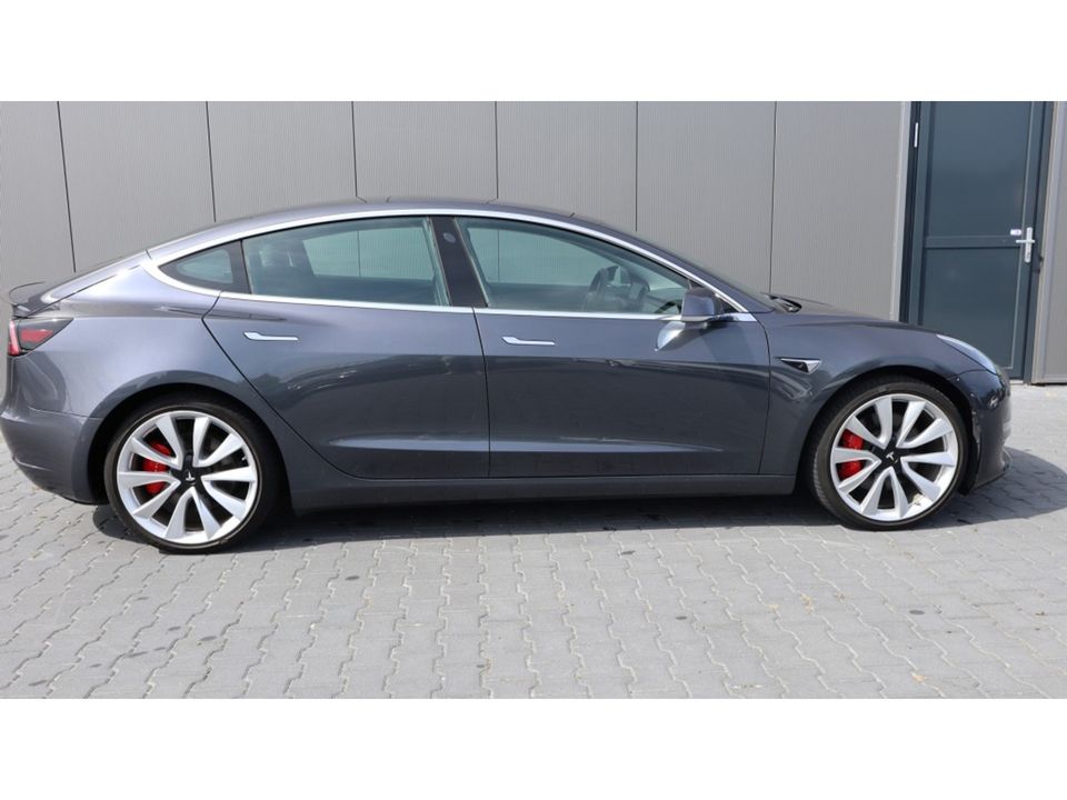 Tesla Model 3 Performance AWD75kWh | 462pk | Leder | heel snel.