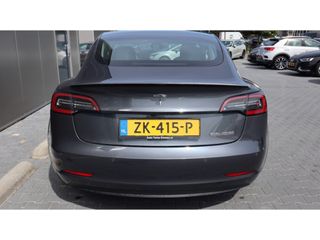 Tesla Model 3 Performance AWD75kWh | 462pk | Leder | heel snel.