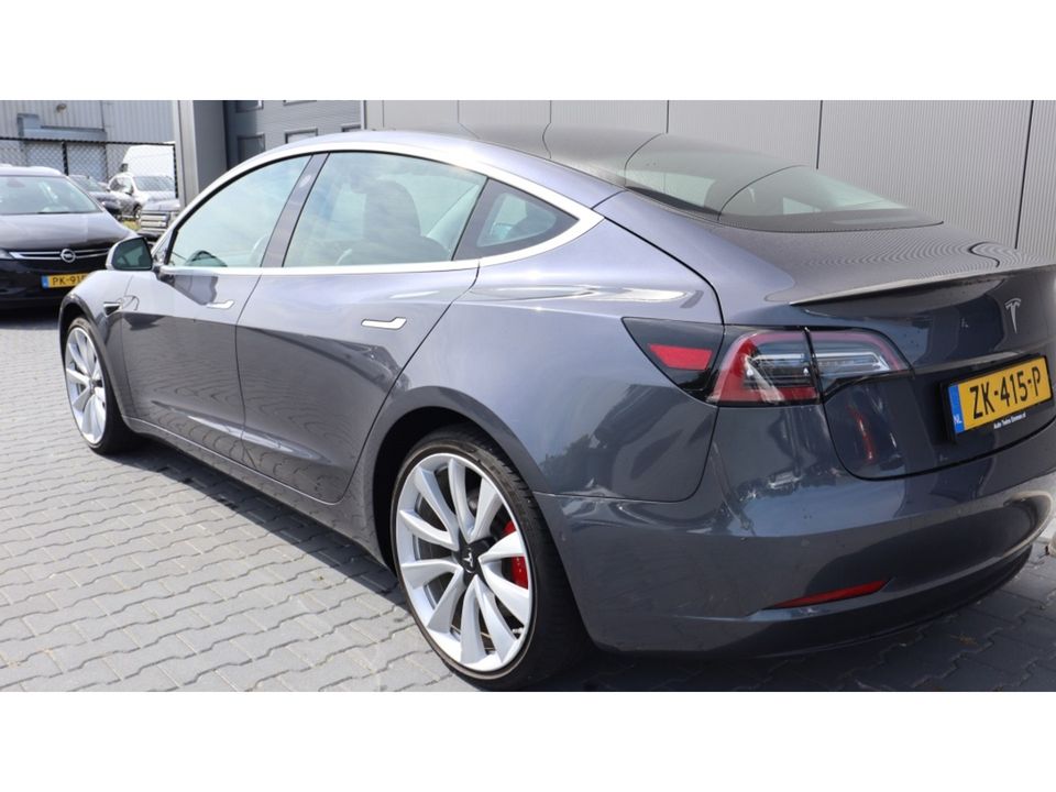 Tesla Model 3 Performance AWD75kWh | 462pk | Leder | heel snel.