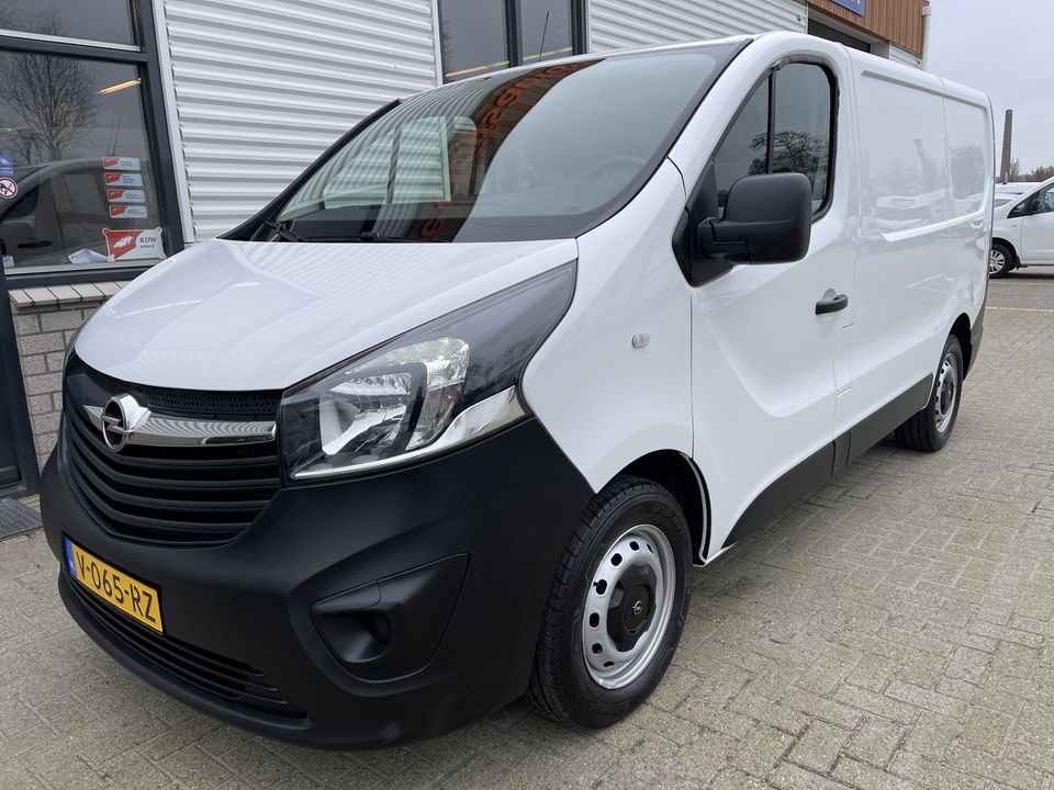 Opel Vivaro 1.6 CDTI L1H1 Edition / vaste prijs rijklaar € 11.950 ex btw / lease vanaf € 219 / airco / cruise / trekhaak 2000 kg / pdc achter / bijrijdersbank !