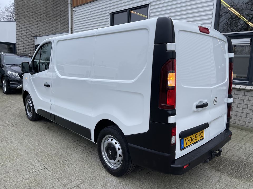 Opel Vivaro 1.6 CDTI L1H1 Edition / vaste prijs rijklaar € 11.950 ex btw / lease vanaf € 219 / airco / cruise / trekhaak 2000 kg / pdc achter / bijrijdersbank !