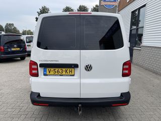 Volkswagen Transporter 2.0 TDI L1H1 / vaste prijs rijklaar € 15.950 ex btw / lease vanaf € 270 / airco / trekhaak / achterdeuren met ruiten / bijrijdersbank / euro 6 diesel !