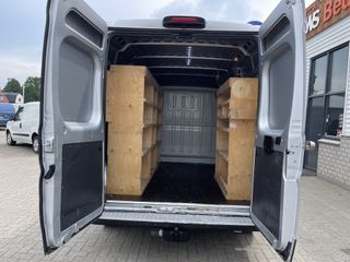 Peugeot Boxer 333 2.0 BlueHDI 164pk L2H2 Premium / vaste prijs rijklaar € 16.950 ex btw / lease vanaf € 329 / airco / cruise / navi / achteruit rijcamera / trekhaak 2500 kg !