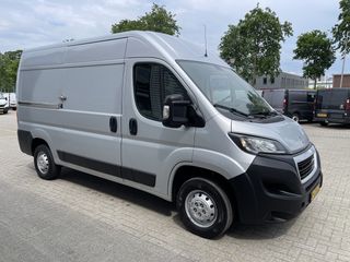 Peugeot Boxer 333 2.0 BlueHDI 164pk L2H2 Premium / vaste prijs rijklaar € 17.950 ex btw / lease vanaf € 329 / airco / cruise / navi / achteruit rijcamera / trekhaak 2500 kg !