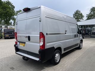 Peugeot Boxer 333 2.0 BlueHDI 164pk L2H2 Premium / vaste prijs rijklaar € 16.950 ex btw / lease vanaf € 329 / airco / cruise / navi / achteruit rijcamera / trekhaak 2500 kg !