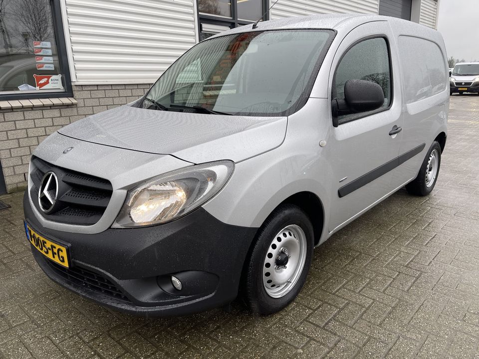 Mercedes-Benz Citan 108 CDI BlueEFFICIENCY Business Professional / vaste prijs rijklaar € 9.950 ex btw / lease vanaf € 200 / airco / ramen rondom / zilver metallic / pdc achter !