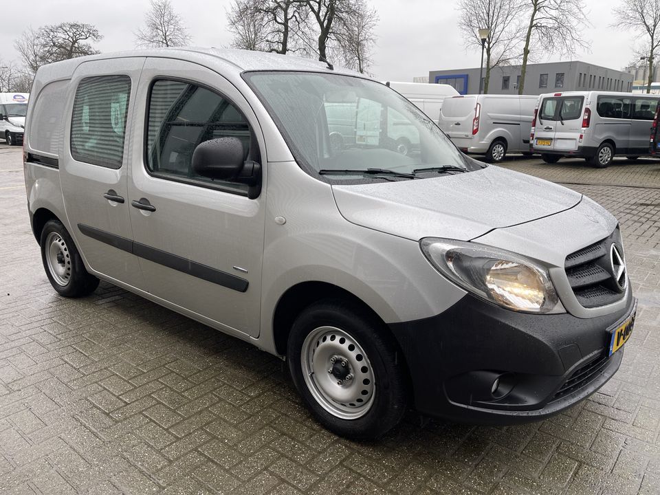 Mercedes-Benz Citan 108 CDI BlueEFFICIENCY Business Professional / vaste prijs rijklaar € 9.950 ex btw / lease vanaf € 200 / airco / ramen rondom / zilver metallic / pdc achter !