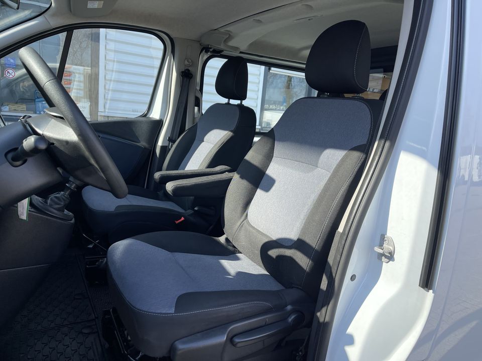 Opel Vivaro 1.6 CDTI 125pk L2H1 DC 5 persoons Edition EcoFlex / vaste prijs rijklaar € 16.950 ex btw / lease vanaf € 311 / airco / cruise / navi / trekhaak 2000 kg / pdc achter !