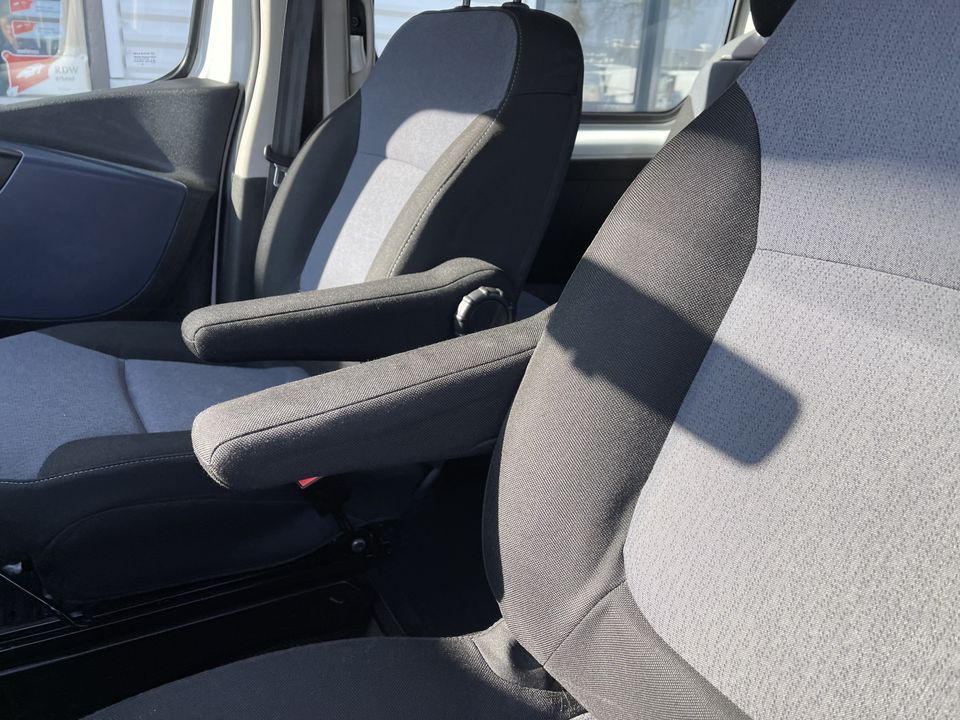 Opel Vivaro 1.6 CDTI 125pk L2H1 DC 5 persoons Edition EcoFlex / vaste prijs rijklaar € 16.950 ex btw / lease vanaf € 311 / airco / cruise / navi / trekhaak 2000 kg / pdc achter !