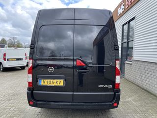 Opel Movano 2.3 CDTI 130pk L2H2 / vaste prijs rijklaar € 19.950 ex btw / lease vanaf € 366 / airco / cruise / navigatie / pdc achter / zwart metallic / geveerde chauffeurs stoel !