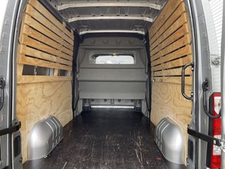 Renault Master T35 2.3 dCi 135 L3H2 DC 7 persoons / vaste prijs rijklaar € 25.850 ex btw / lease vanaf € 462 / airco / cruise / navi / trekhaak 2500 kg / pdc voor en achter / achteruit rijcamera !