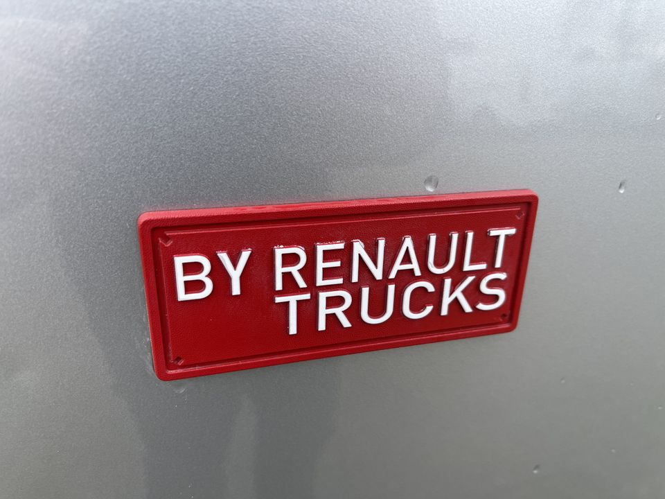 Renault Master T35 2.3 dCi 135 L3H2 DC 7 persoons / vaste prijs rijklaar € 25.850 ex btw / lease vanaf € 462 / airco / cruise / navi / trekhaak 2500 kg / pdc voor en achter / achteruit rijcamera !