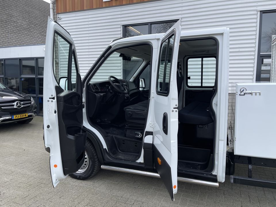 Iveco Daily 35S14 2.3 410 pickup kipper DC 7 persoons / rijklaar € 25.950 ex btw / euro 6 diesel / lease vanaf € 464 / opbergkast / trekhaak 3500 kg / cruise control !