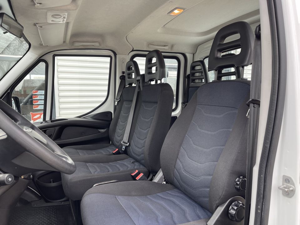 Iveco Daily 35S14 2.3 410 pickup kipper DC 7 persoons / rijklaar € 25.950 ex btw / euro 6 diesel / lease vanaf € 464 / opbergkast / trekhaak 3500 kg / cruise control !