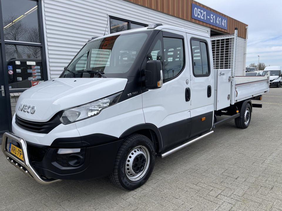 Iveco Daily 35S14 2.3 410 pickup kipper DC 7 persoons / rijklaar € 25.950 ex btw / euro 6 diesel / lease vanaf € 464 / opbergkast / trekhaak 3500 kg / cruise control !