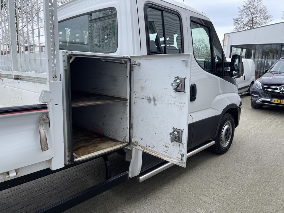 Iveco Daily 35S14 2.3 410 pickup kipper DC 7 persoons / rijklaar € 25.950 ex btw / euro 6 diesel / lease vanaf € 464 / opbergkast / trekhaak 3500 kg / cruise control !