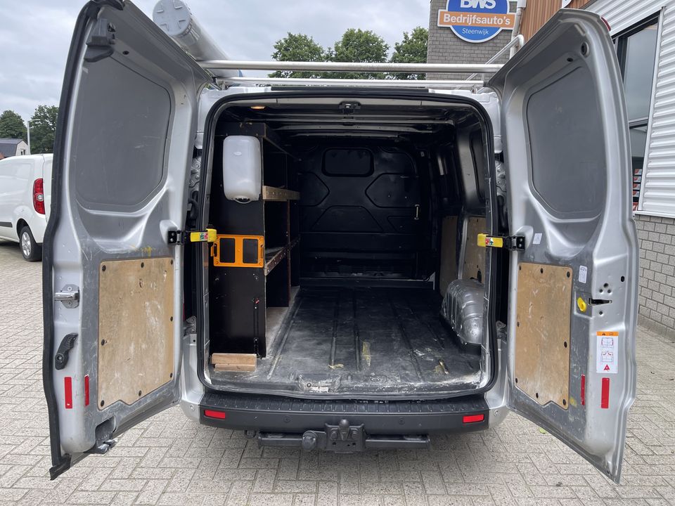 Ford Transit Custom 280 2.0 TDCI 105pk L1H1 Trend / vaste prijs rijklaar € 15.950 ex btw / lease vanaf € 311 / airco / cruise / imperial / achteruit rijcamera / trekhaak 2400 kg / ex schilders bus