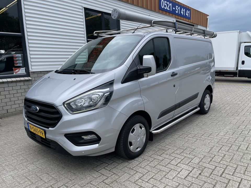 Ford Transit Custom 280 2.0 TDCI 105pk L1H1 Trend / vaste prijs rijklaar € 15.950 ex btw / lease vanaf € 311 / airco / cruise / imperial / achteruit rijcamera / trekhaak 2400 kg / ex schilders bus