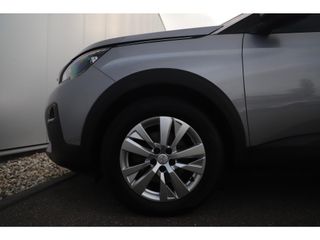 Peugeot 3008 1.2 PureTech Active 131PK Automaat Navigatie Camera 17 inch LMV Getint Glas Carplay Android Bluetooth Parkeersensors