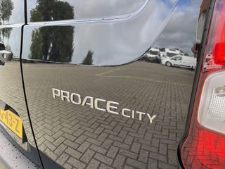 Toyota ProAce CITY 1.5 D-4D 102pk L1H1 Live / rijklaar € 19.950 ex btw / lease vanaf € 366 / direct leverbaar / fabrieksgarantie tot 28-04-2025 ! airco / cruise / Apple Carplay