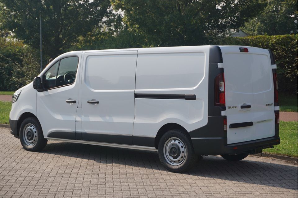 Renault Trafic T30 L2H1 150PK EDC Automaat Blis, Easylink Apple CP / Cam, Trekhaak 2x Schuifdeur!! NR. 209