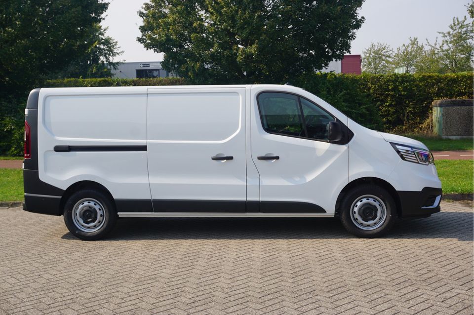 Renault Trafic T30 L2H1 150PK EDC Automaat Blis, Easylink Apple CP / Cam, Trekhaak 2x Schuifdeur!! NR. 209