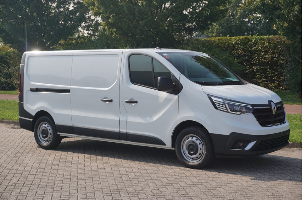 Renault Trafic T30 L2H1 150PK EDC Automaat Blis, Easylink Apple CP / Cam, Trekhaak 2x Schuifdeur!! NR. 209