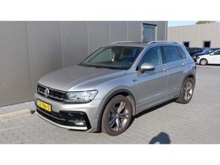 Volkswagen Tiguan 1.4 TSI Highl. Bus R | R line | 360 camera | Panodak