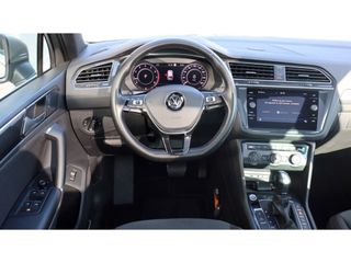 Volkswagen Tiguan 1.4 TSI Highl. Bus R | R line | 360 camera | Panodak