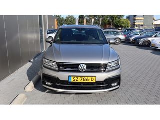 Volkswagen Tiguan 1.4 TSI Highl. Bus R | R line | 360 camera | Panodak