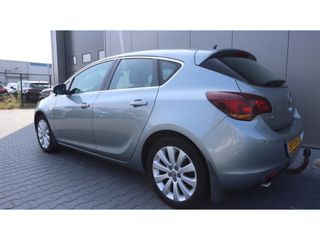 Opel Astra 1.4 Turbo Cosmo | Clima | Led | Pdc | Audio | Netjes