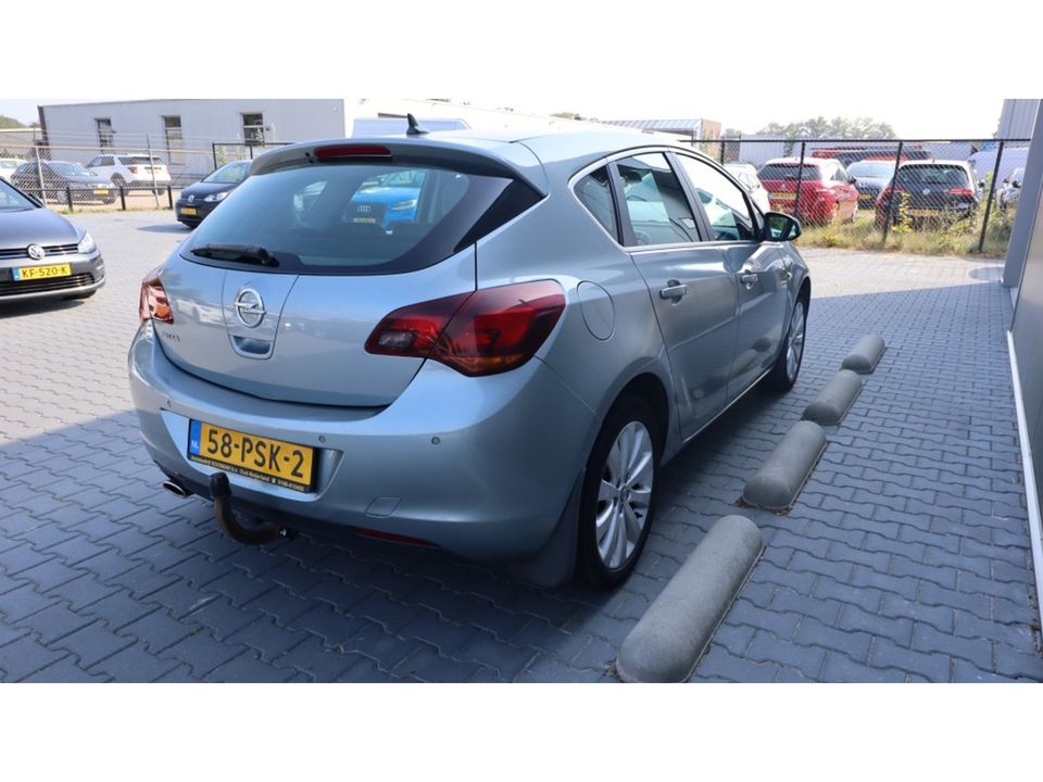 Opel Astra 1.4 Turbo Cosmo | Clima | Led | Pdc | Audio | Netjes