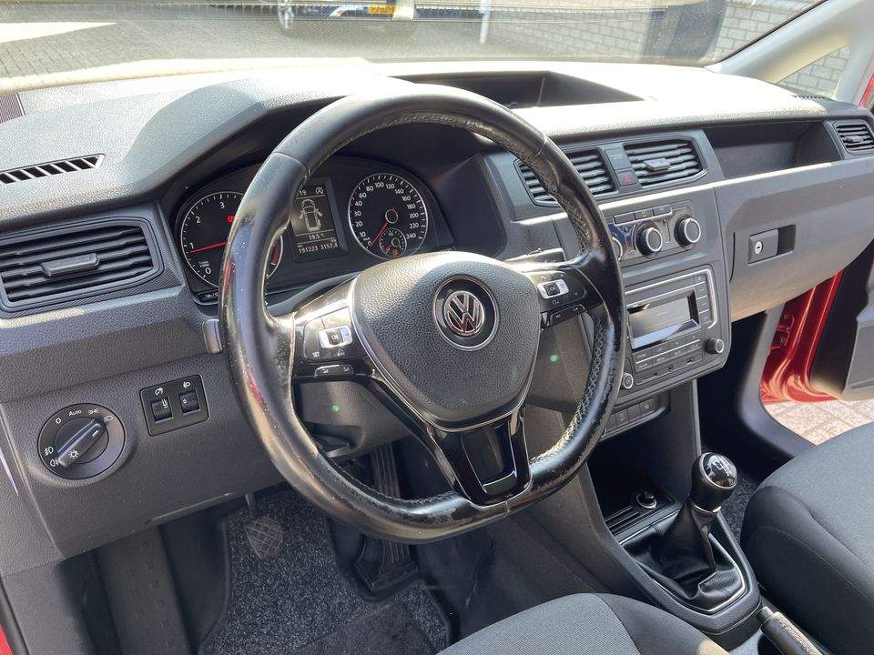 Volkswagen Caddy 2.0 TDI 102pk L2H1 BMT Maxi Highline / vaste prijs rijklaar € 11.950 ex btw / euro 6 / lease vanaf € 270 / airco / cruise / achterklep / lichtmetalen velgen !