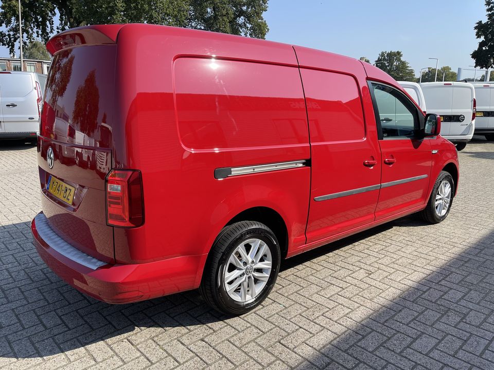 Volkswagen Caddy 2.0 TDI 102pk L2H1 BMT Maxi Highline / vaste prijs rijklaar € 11.950 ex btw / euro 6 / lease vanaf € 270 / airco / cruise / achterklep / lichtmetalen velgen !