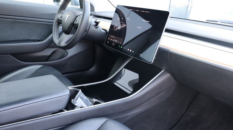 Tesla Model 3 Stnd.RWD Plus 60 kWh | Zeer Nette auto | Leder | Led VERKOCHT