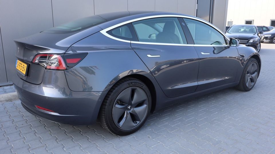 Tesla Model 3 Stnd.RWD Plus 60 kWh | Zeer Nette auto | Leder | Led VERKOCHT