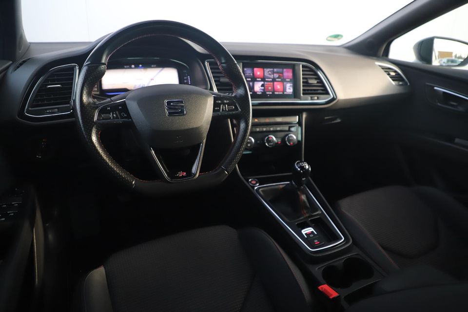 SEAT Leon 1.5 TSI FR Business Intense 131PK Virtual Cockpit Full LED Keyless Navigatie Sfeerverlichting Clima Cruise Lane Assist 17 inch LMV Parkeersensors