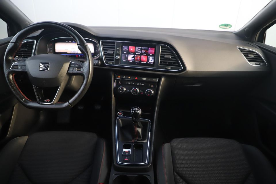 SEAT Leon 1.5 TSI FR Business Intense 131PK Virtual Cockpit Full LED Keyless Navigatie Sfeerverlichting Clima Cruise Lane Assist 17 inch LMV Parkeersensors