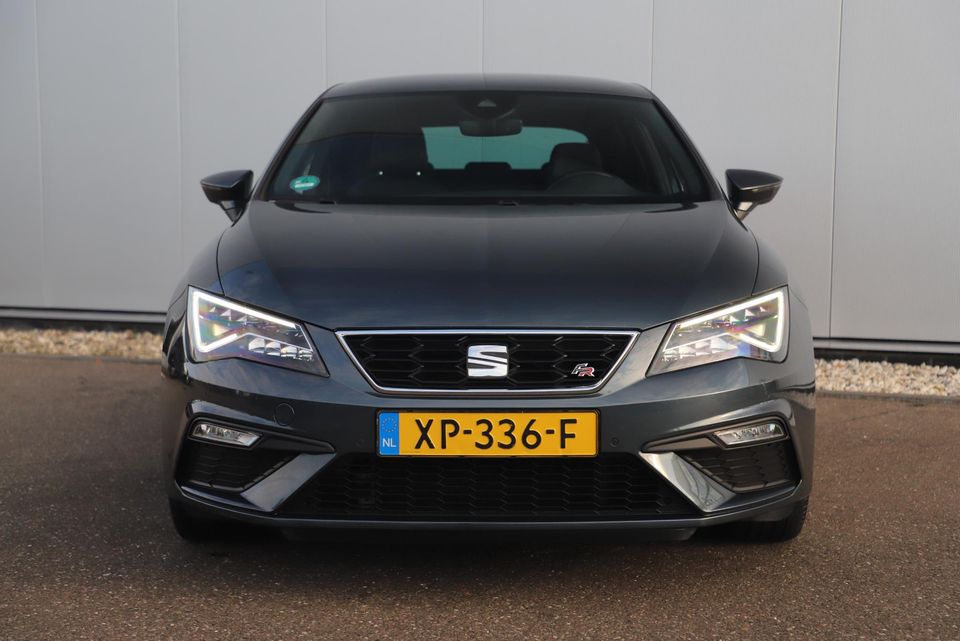 SEAT Leon 1.5 TSI FR Business Intense 131PK Virtual Cockpit Full LED Keyless Navigatie Sfeerverlichting Clima Cruise Lane Assist 17 inch LMV Parkeersensors