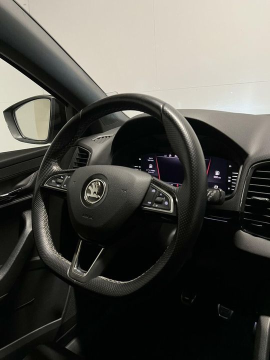 Škoda Karoq 1.5 TSI Sportline Virtual Pano Trekhaak Carplay