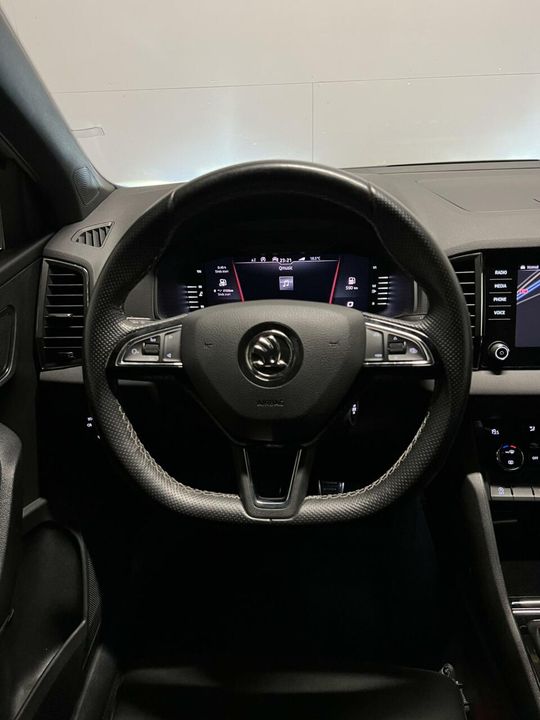 Škoda Karoq 1.5 TSI Sportline Virtual Pano Trekhaak Carplay