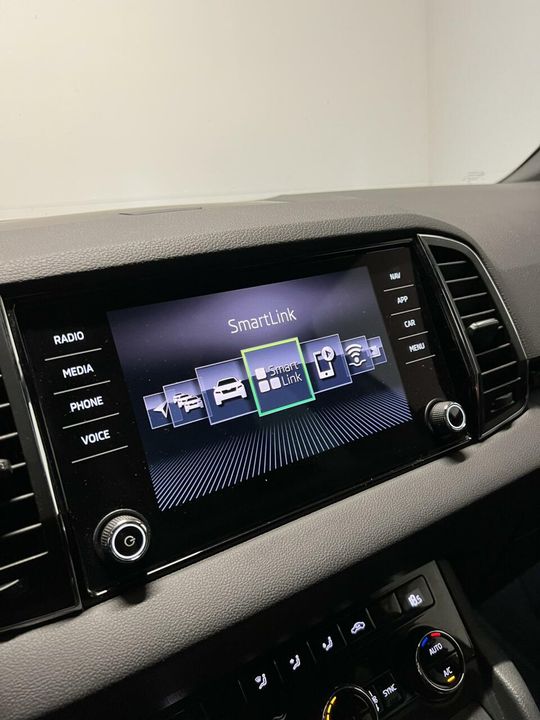 Škoda Karoq 1.5 TSI Sportline Virtual Pano Trekhaak Carplay