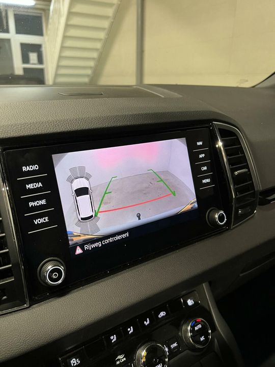 Škoda Karoq 1.5 TSI Sportline Virtual Pano Trekhaak Carplay