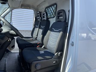 Iveco Daily 35S16V 2.3 automaat L2H2 / vaste prijs rijklaar € 27.950 ex btw / lease vanaf € 500 / climate control / mag 3500 kg trekken / parkeersensoren achter / 270 graden achterdeuren