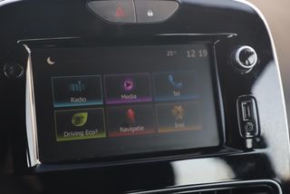 Renault Clio Estate 0.9 TCe Zen 90PK Navigatie Carplay Android Bluetooth Airco Parkeersensor Dealer onderhouden